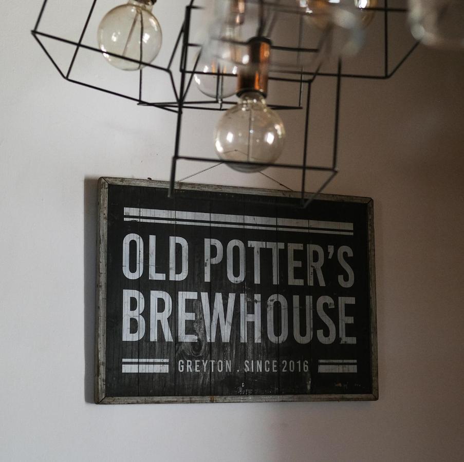 Old Potters Inn Greyton Exteriör bild
